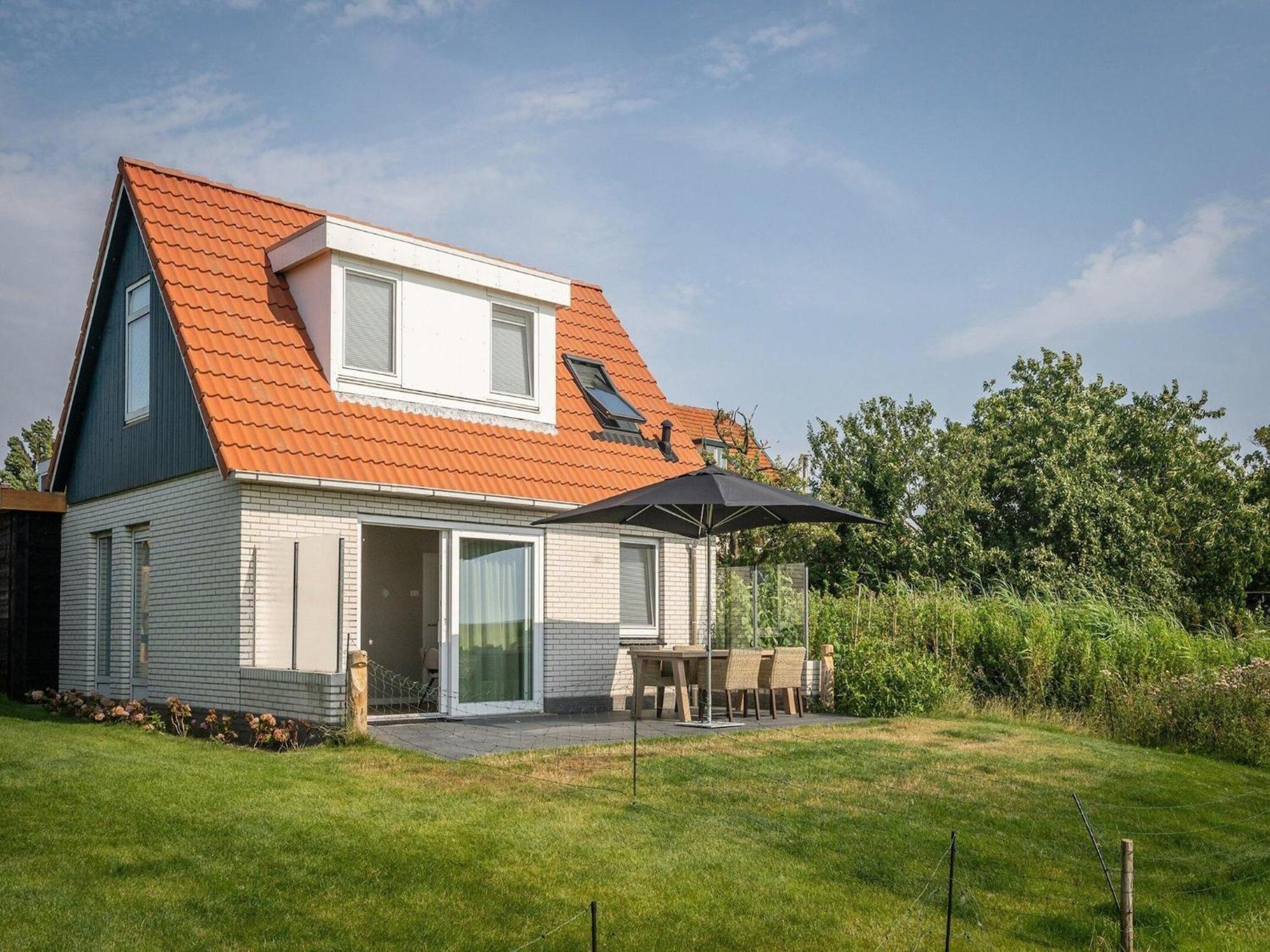 Great Farmhouse In De Cocksdorp With Garden 외부 사진